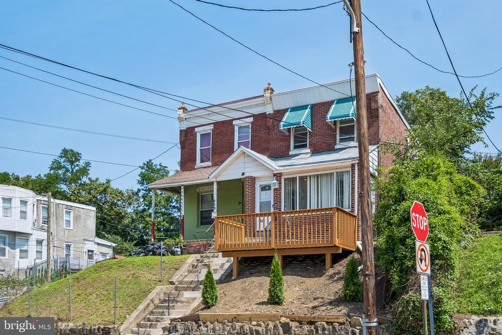 627 WALNUT STREET