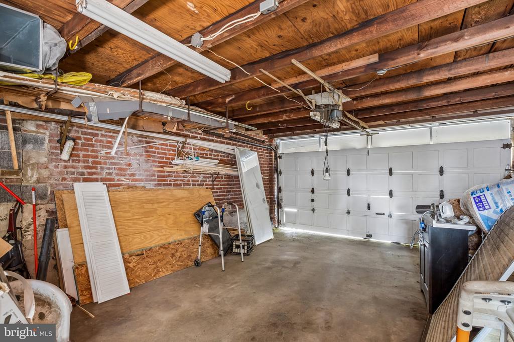 627 WALNUT STREET