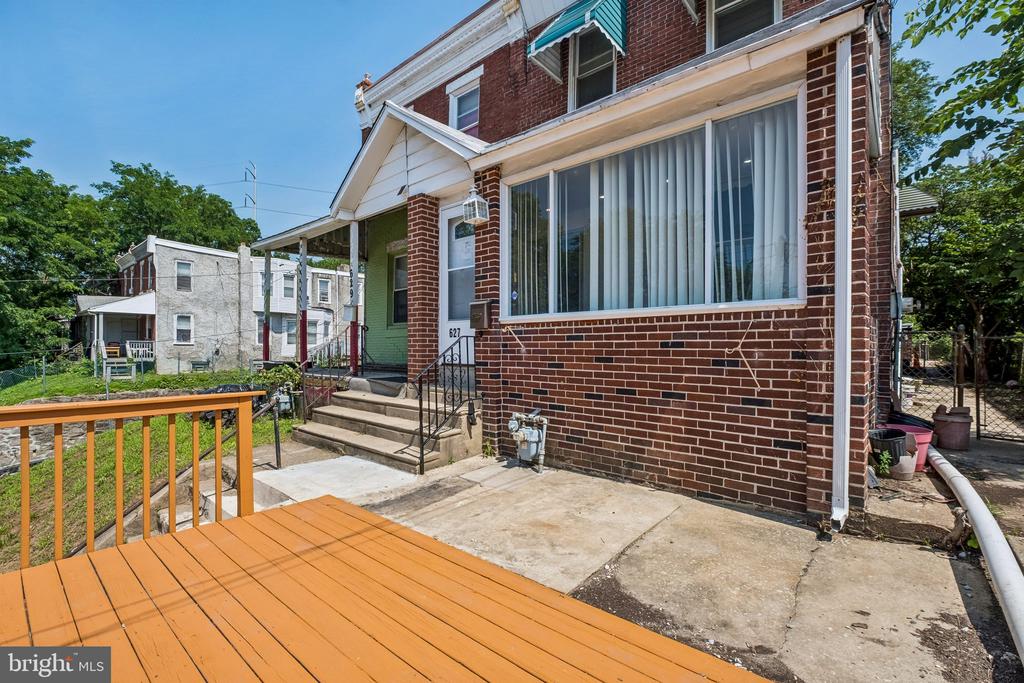 627 WALNUT STREET