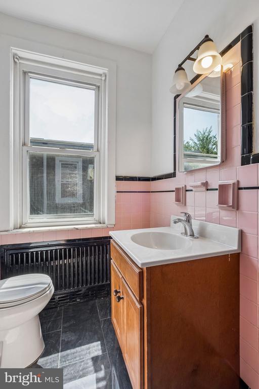 627 WALNUT STREET