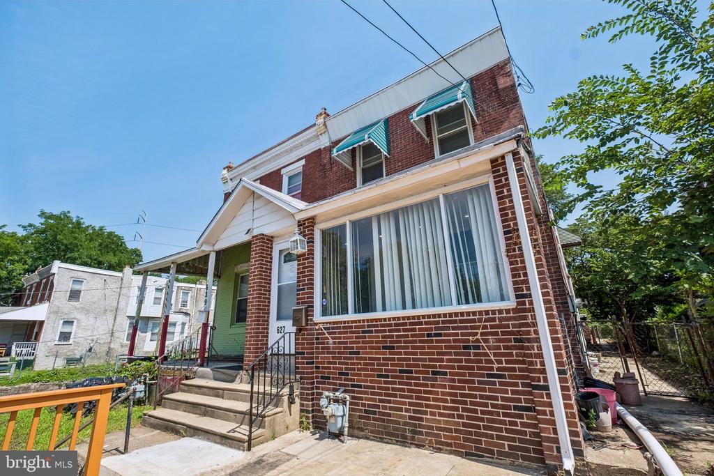 627 WALNUT STREET