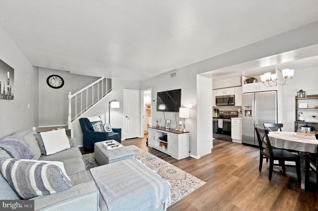 5200 HILLTOP DRIVE Unit: J4