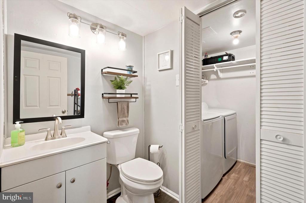 5200 HILLTOP DRIVE Unit: J4