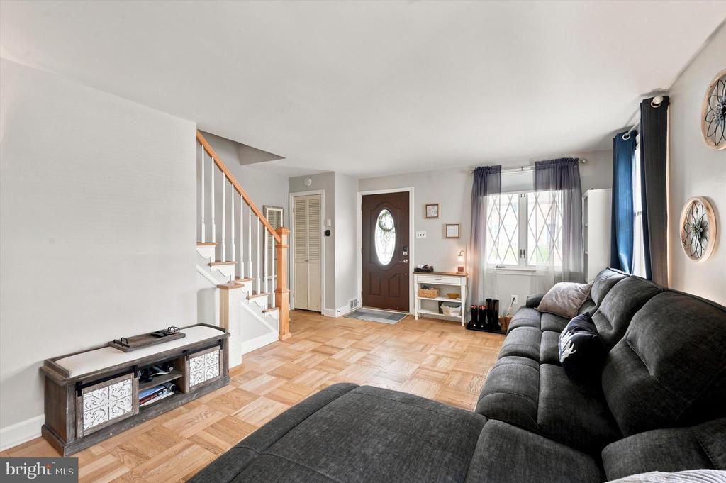 416 LAKEVIEW DRIVE