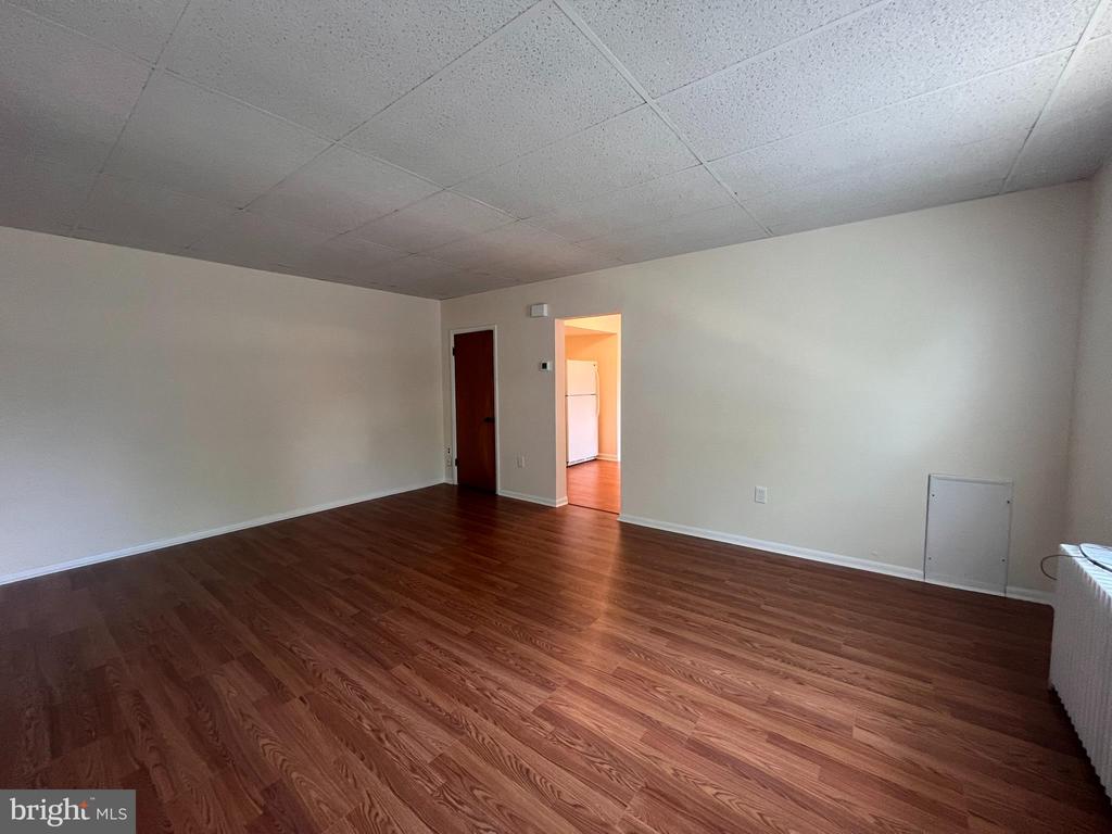 28-30 W GREENWOOD AVENUE