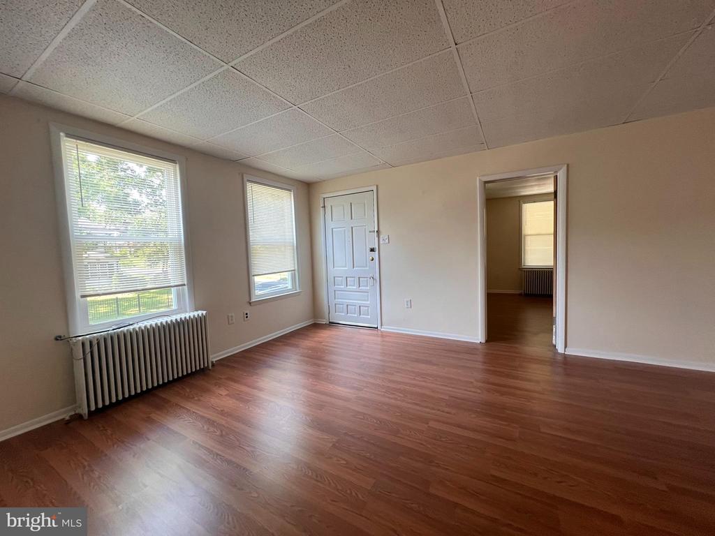 28-30 W GREENWOOD AVENUE