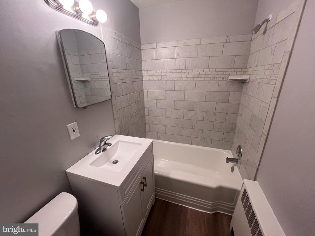 28-30 W GREENWOOD AVENUE