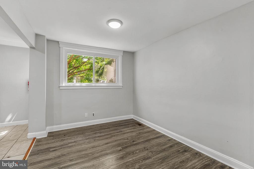 7052 ABERDEEN ROAD