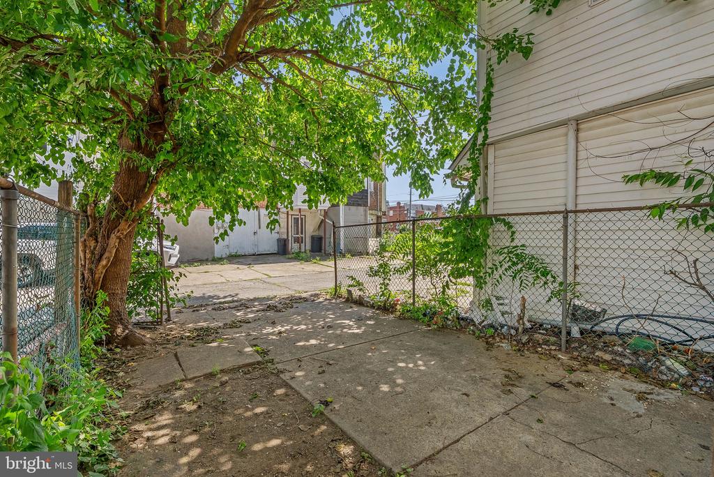 7052 ABERDEEN ROAD