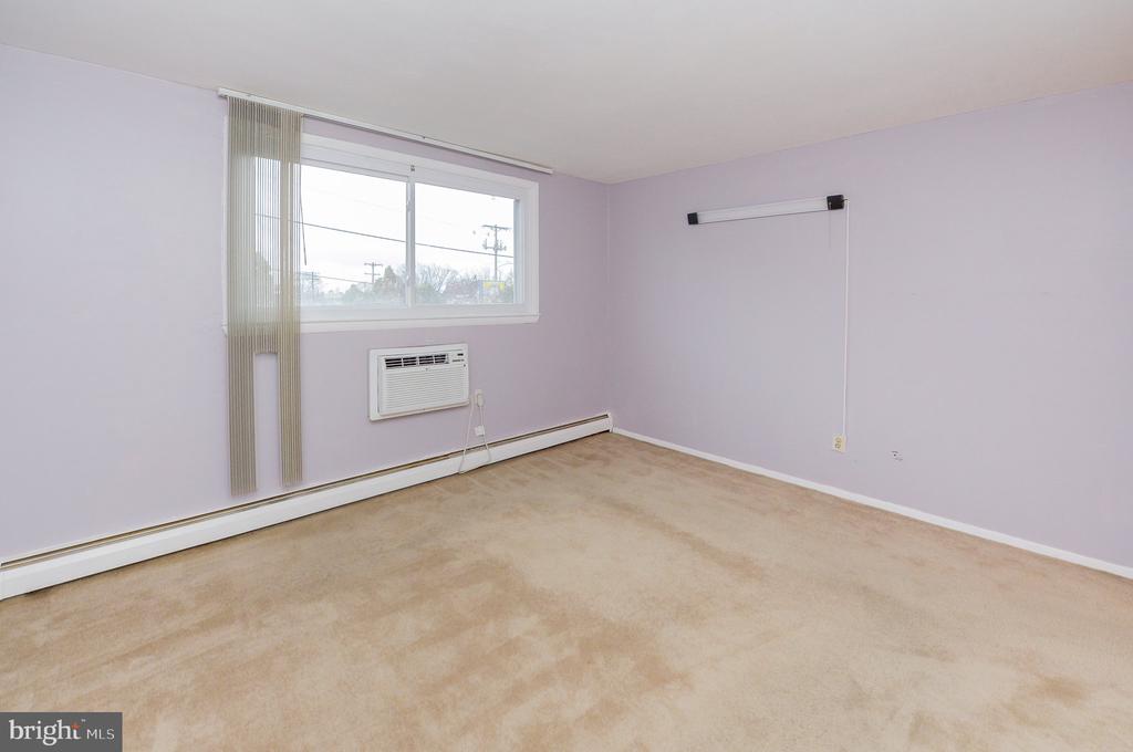 8115 W CHESTER PIKE Unit: #B-5E