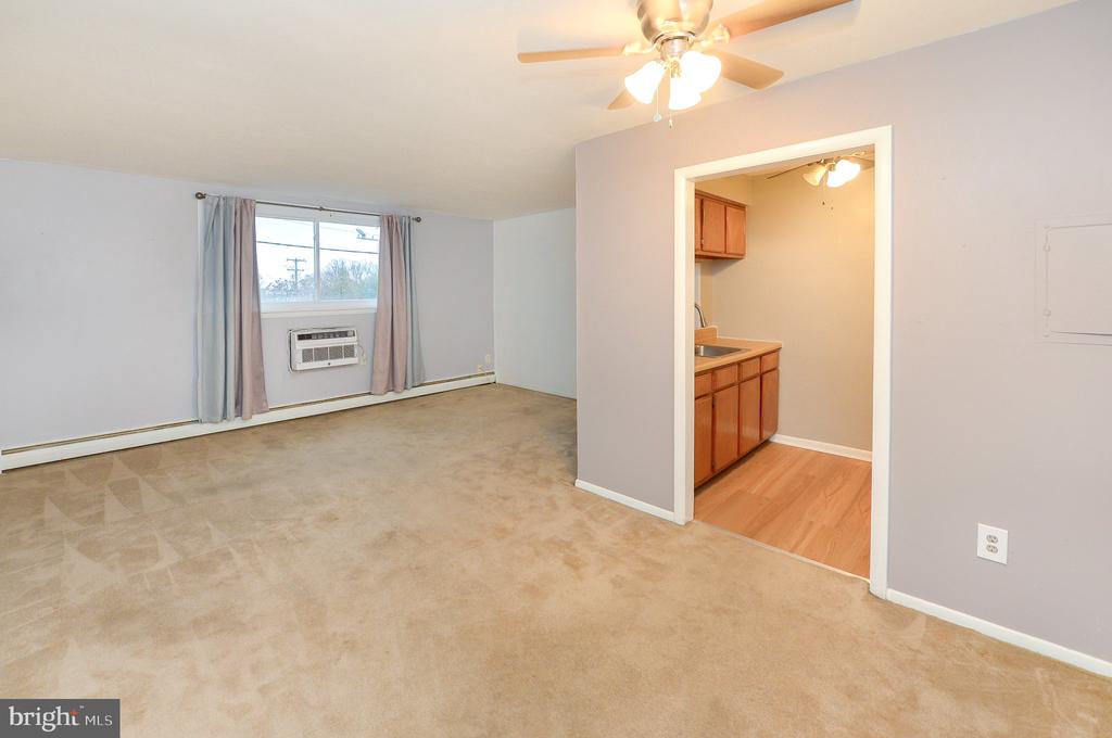 8115 W CHESTER PIKE Unit: #B-5E