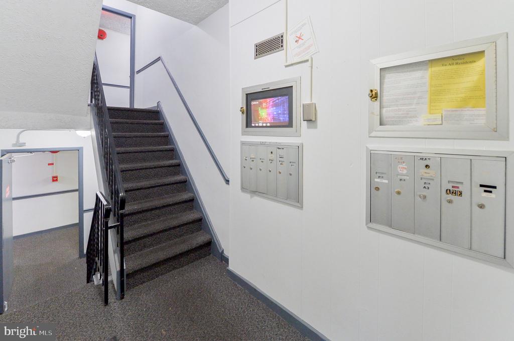 8115 W CHESTER PIKE Unit: #B-5E