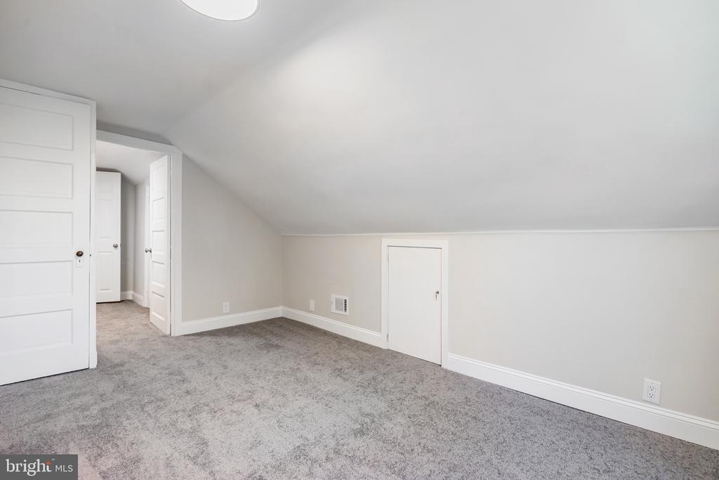45 S BRIGHTON AVENUE