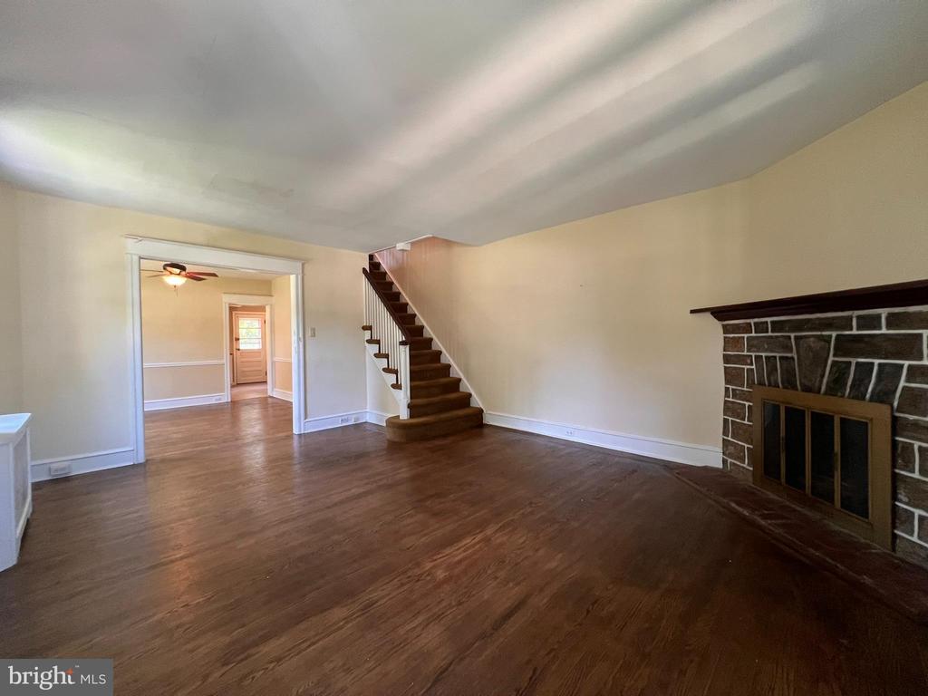 52 W ALBEMARLE AVENUE