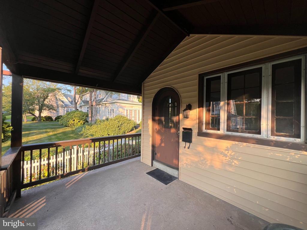 52 W ALBEMARLE AVENUE