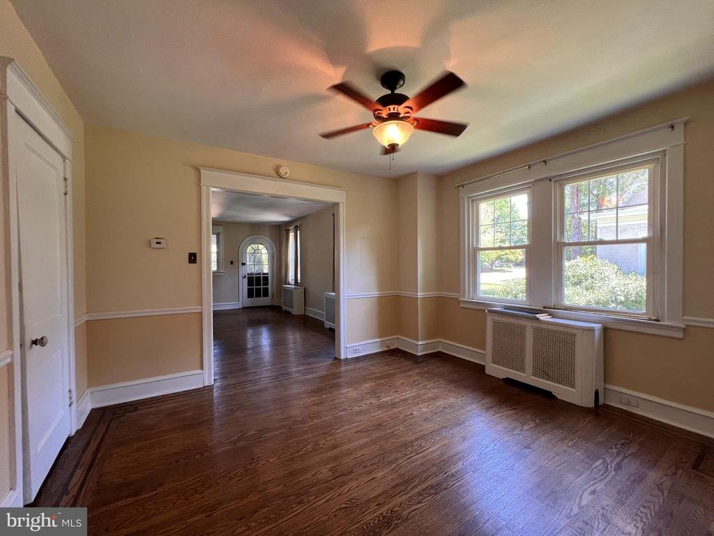 52 W ALBEMARLE AVENUE