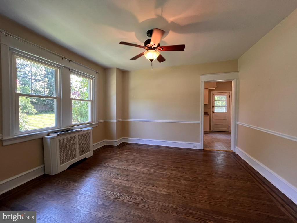 52 W ALBEMARLE AVENUE