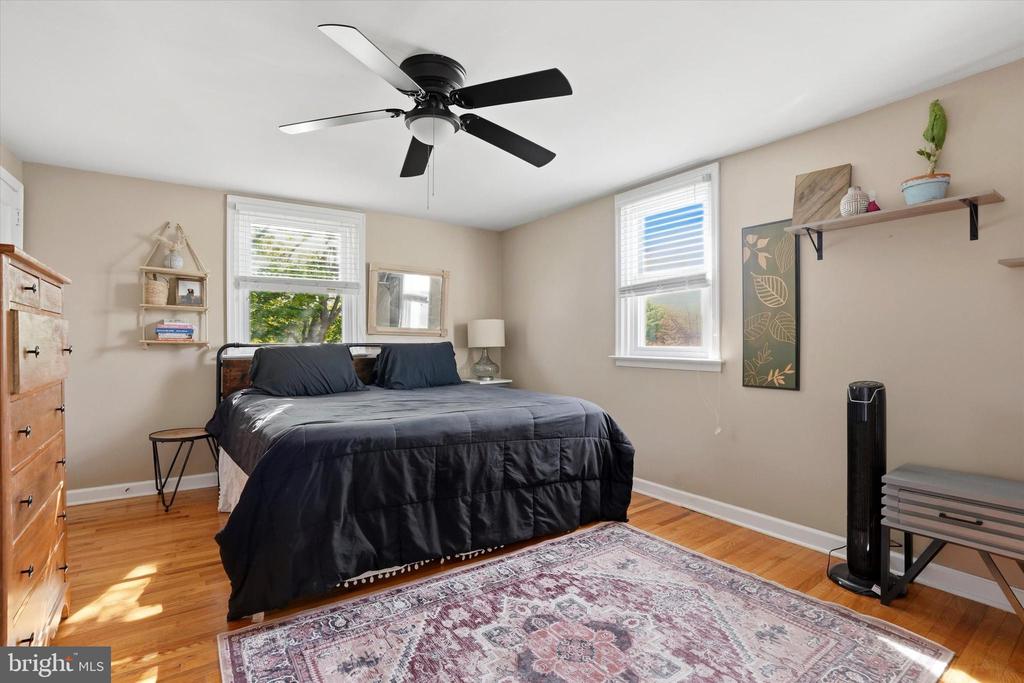 2621 ASHWOOD DRIVE