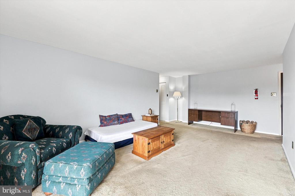 501 N PROVIDENCE ROAD Unit: 412