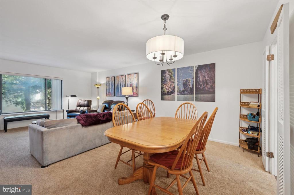 921 PUTNAM BOULEVARD Unit: 113