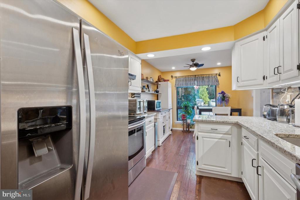 921 PUTNAM BOULEVARD Unit: 113