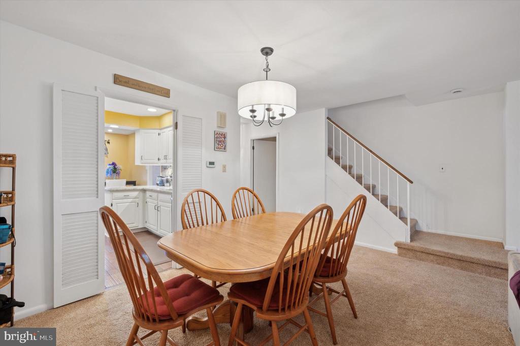 921 PUTNAM BOULEVARD Unit: 113