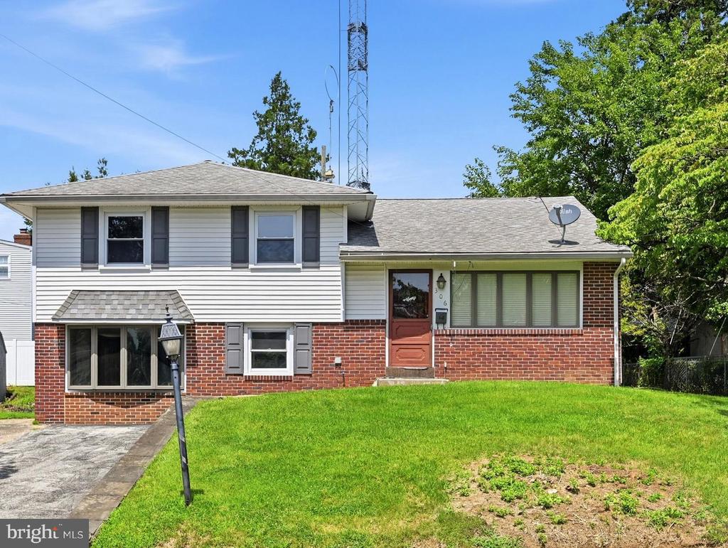 306 N CENTRAL AVENUE