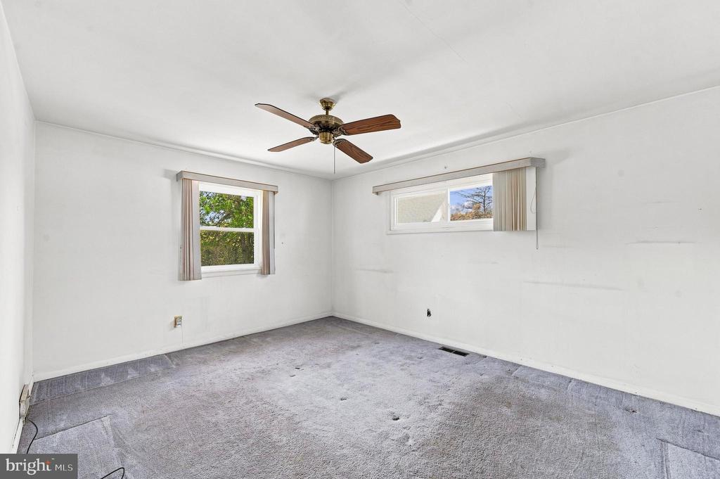 306 N CENTRAL AVENUE