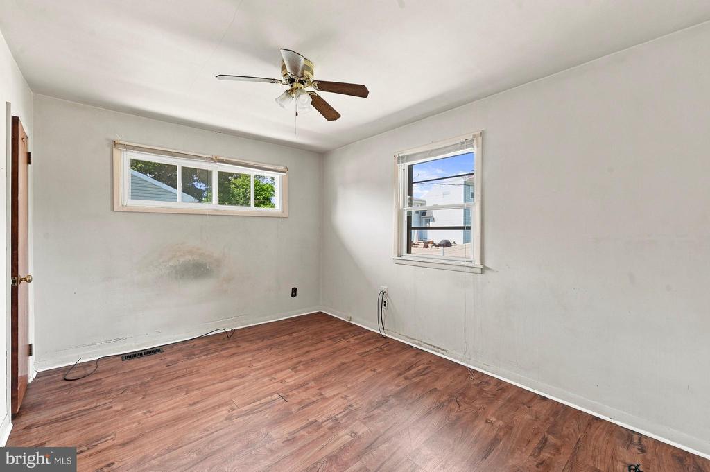 306 N CENTRAL AVENUE