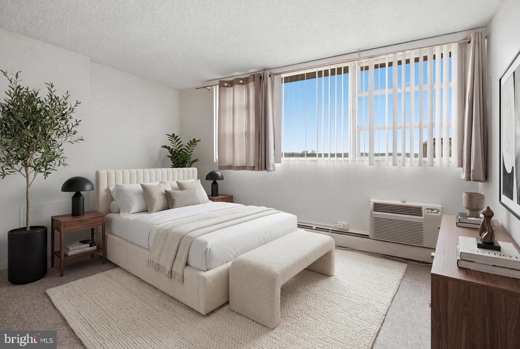 1030 E LANCASTER Unit: 1001