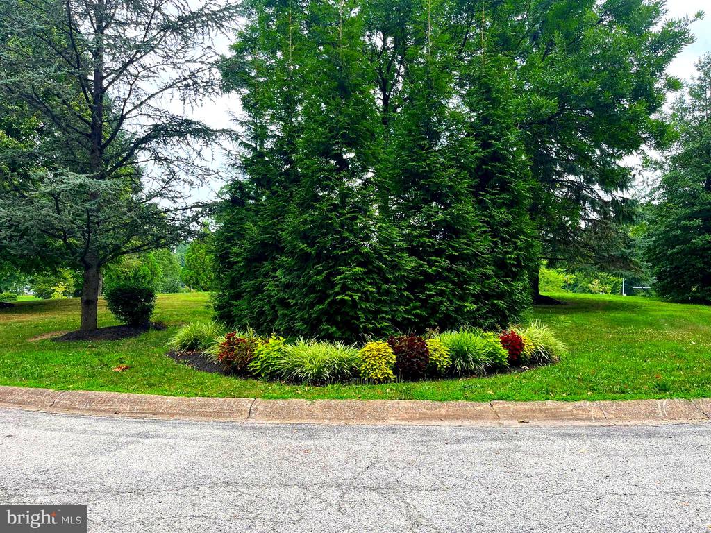 1030 E LANCASTER Unit: 1001