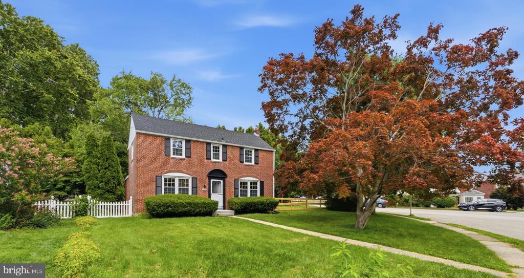 401 TWIN OAKS DRIVE