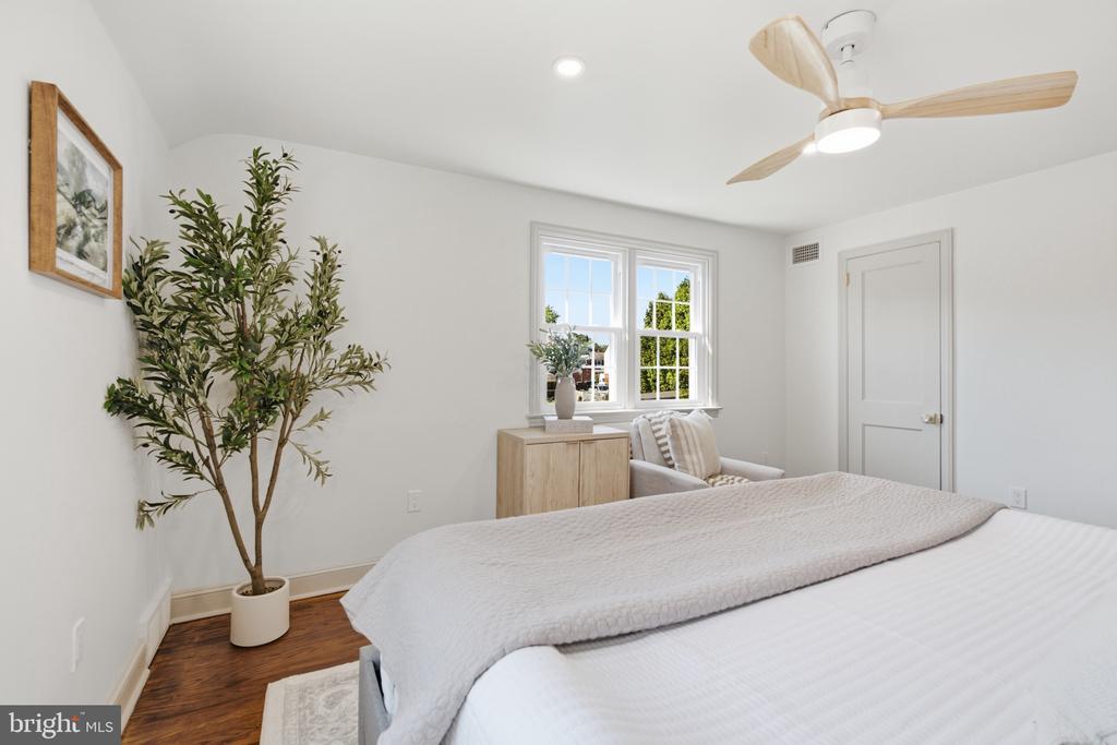 401 TWIN OAKS DRIVE