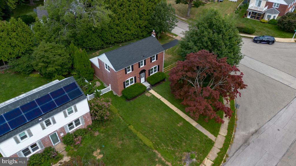 401 TWIN OAKS DRIVE