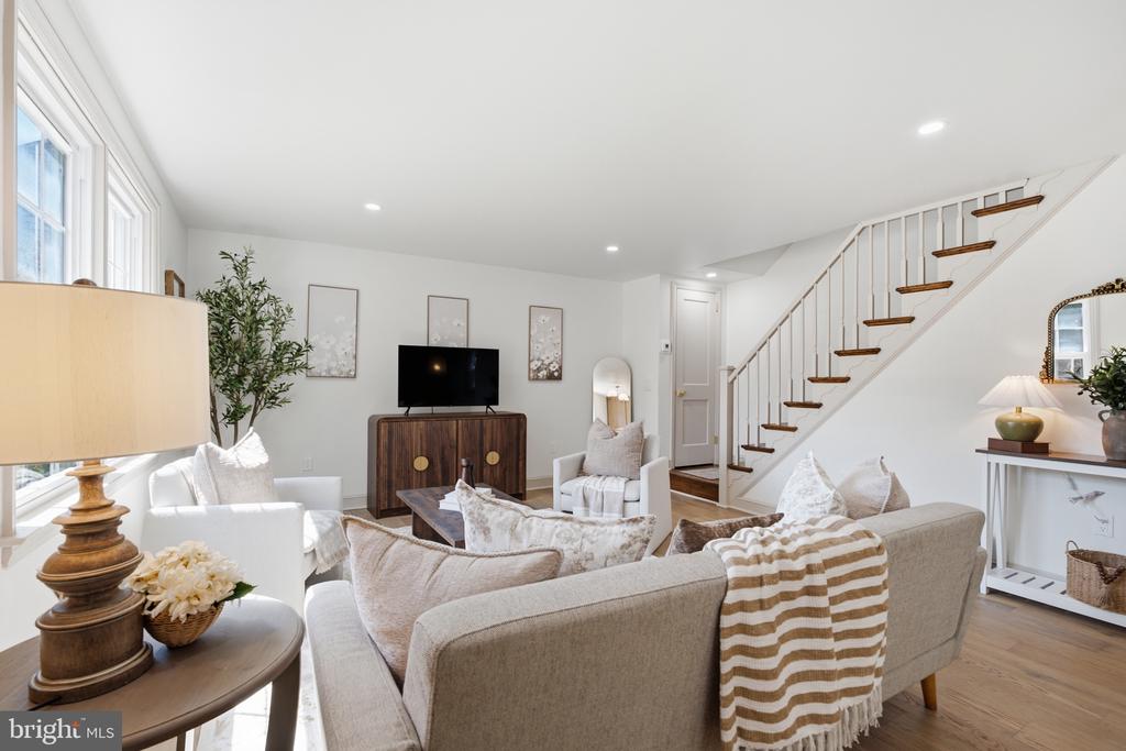 401 TWIN OAKS DRIVE