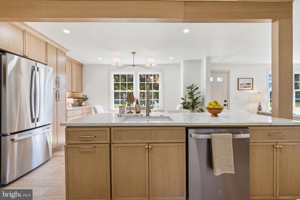 401 TWIN OAKS DRIVE