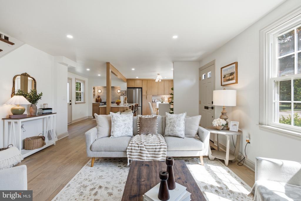 401 TWIN OAKS DRIVE