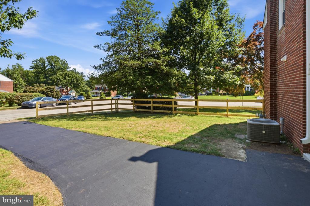 401 TWIN OAKS DRIVE
