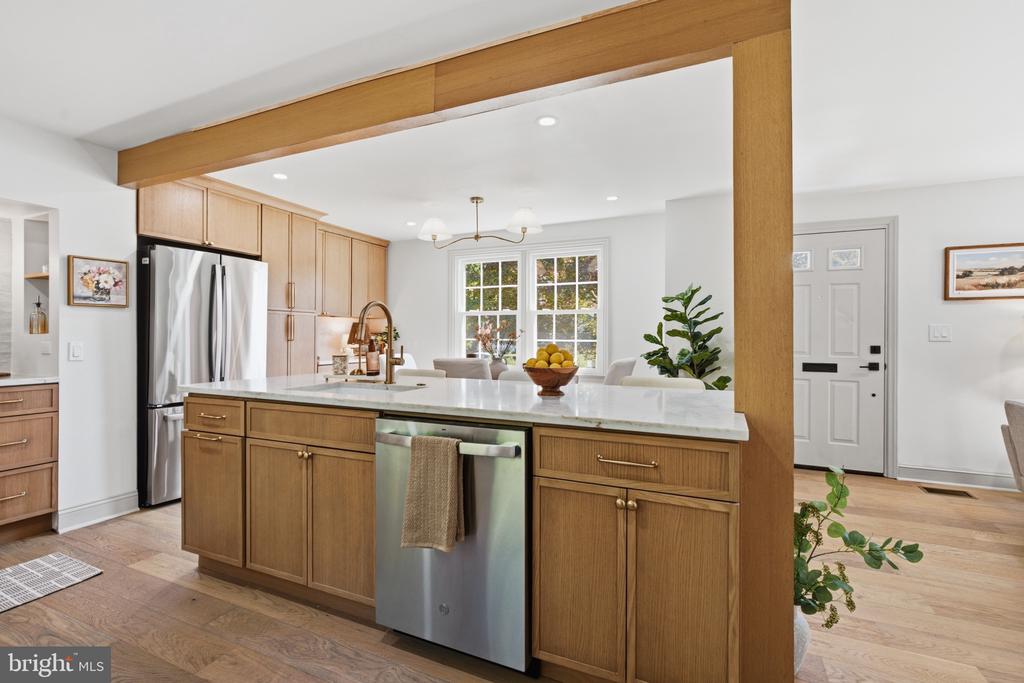 401 TWIN OAKS DRIVE
