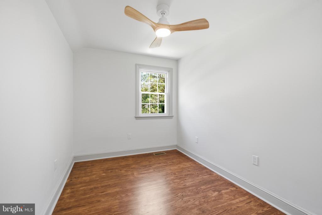 401 TWIN OAKS DRIVE