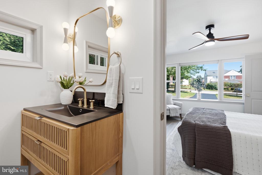 401 TWIN OAKS DRIVE