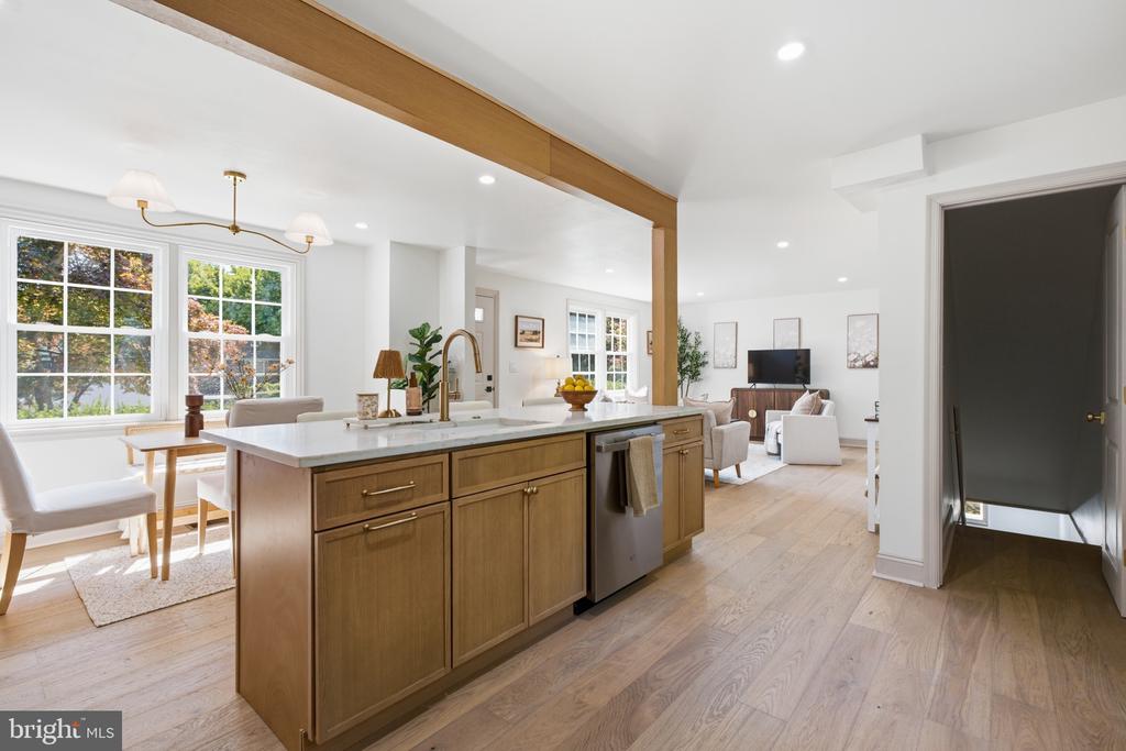 401 TWIN OAKS DRIVE