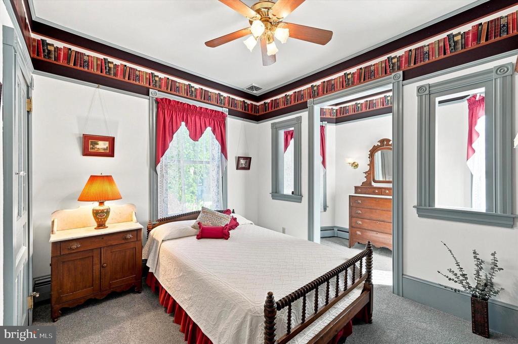 59 W GREENWOOD AVENUE