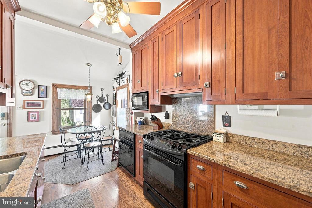 59 W GREENWOOD AVENUE