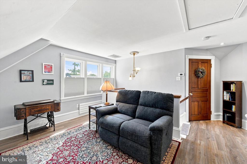 59 W GREENWOOD AVENUE