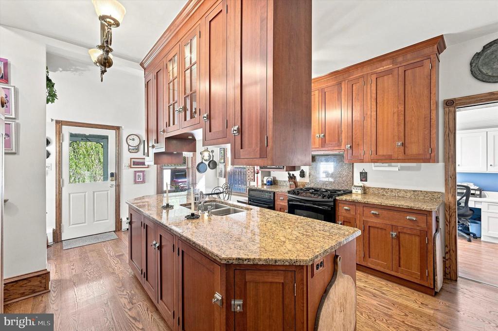 59 W GREENWOOD AVENUE