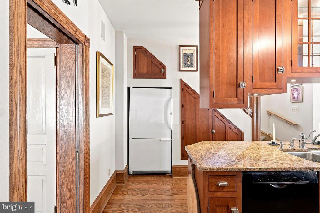 59 W GREENWOOD AVENUE