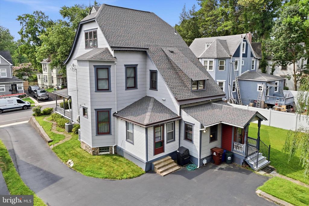 59 W GREENWOOD AVENUE