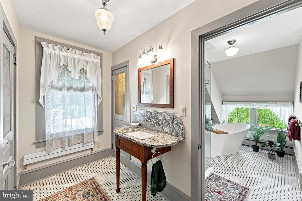 59 W GREENWOOD AVENUE