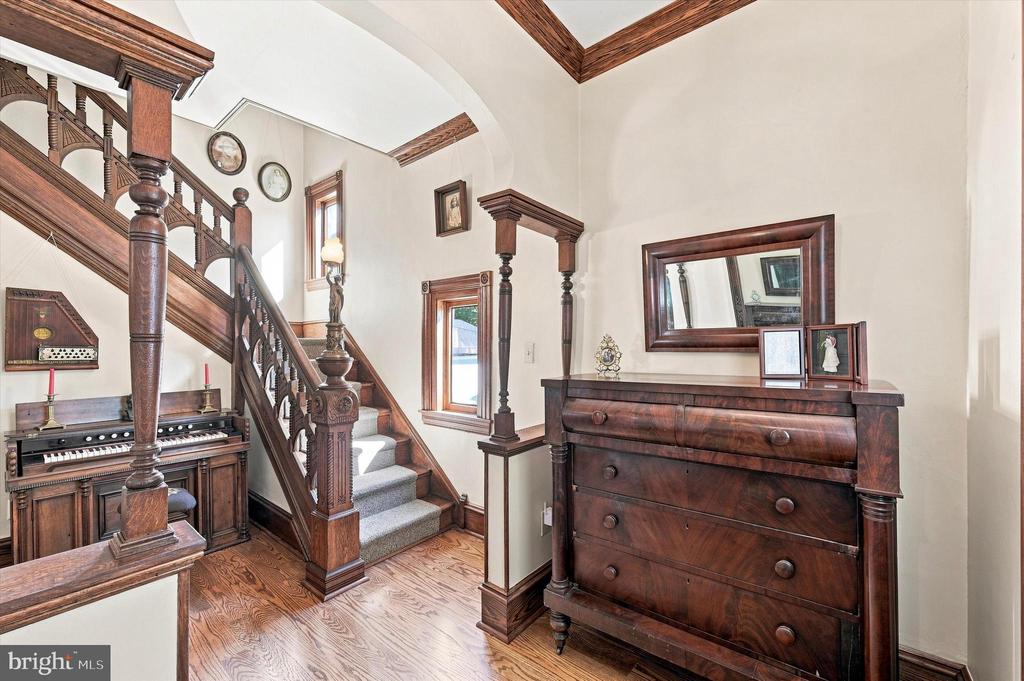 59 W GREENWOOD AVENUE
